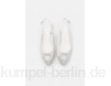 Menbur Classic heels - white