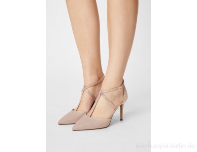 Dorothy Perkins Wide Fit WIDE FIT DAINTY COURT - Classic heels - nude